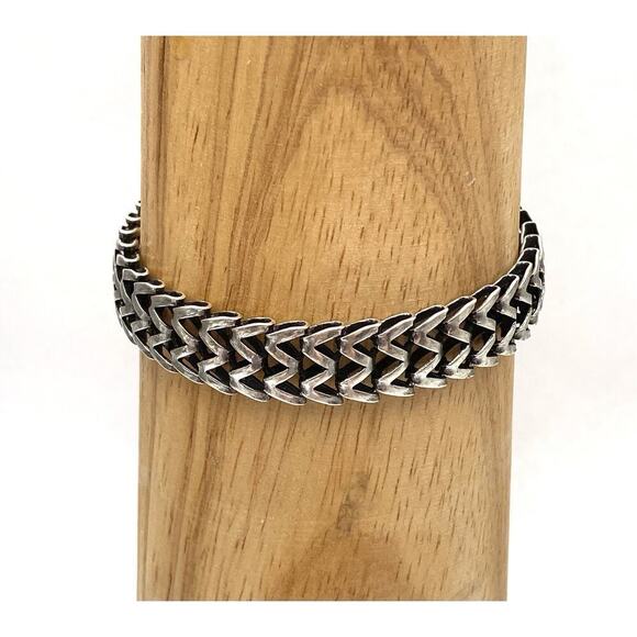 Alex and Ani Windfall Magnetic Bracelet Vintage 66 Rafaelian Silver 7” - Picture 5 of 8